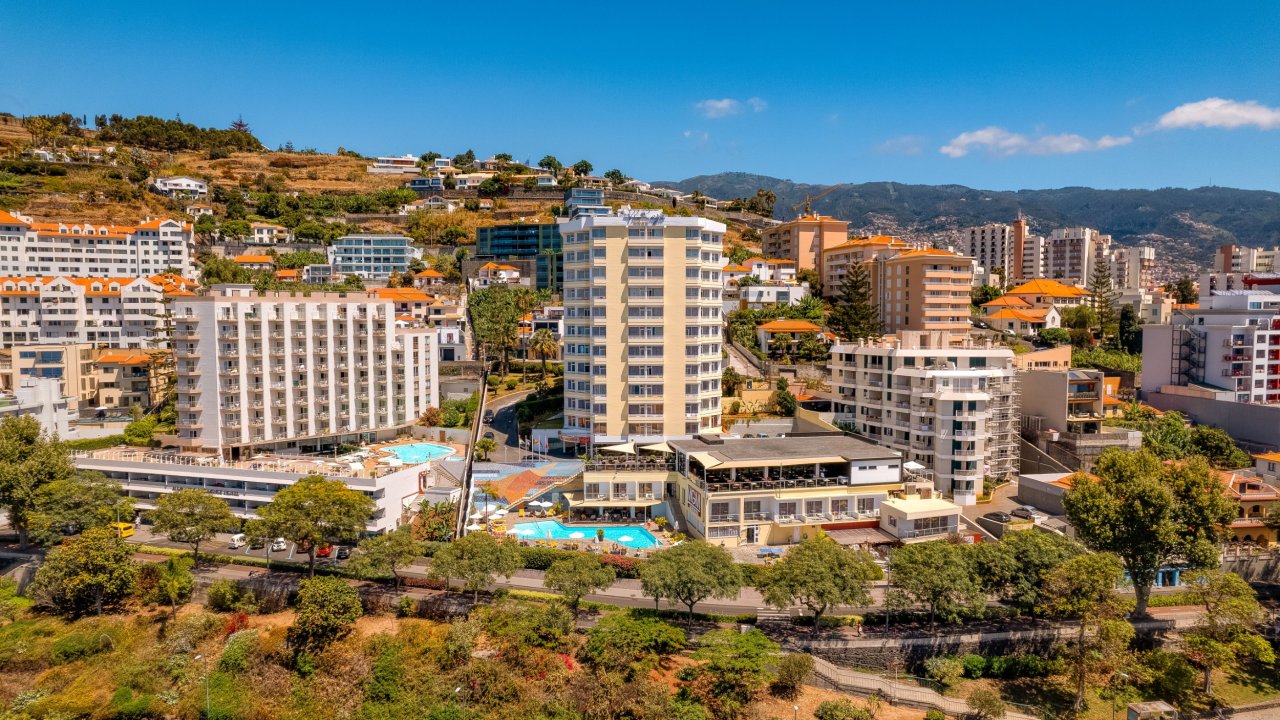 MGM MUTHU RAGA MADEIRA HOTEL